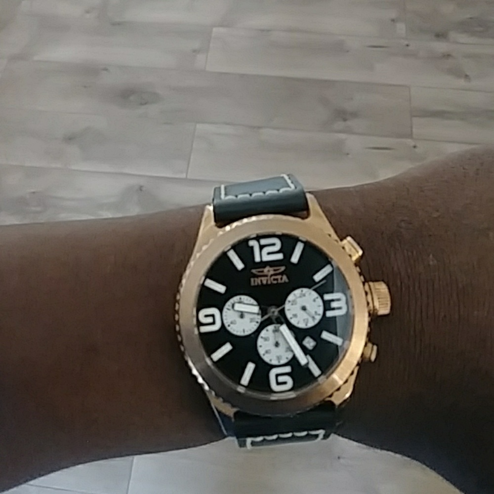 Watch - Picture 3 of 3